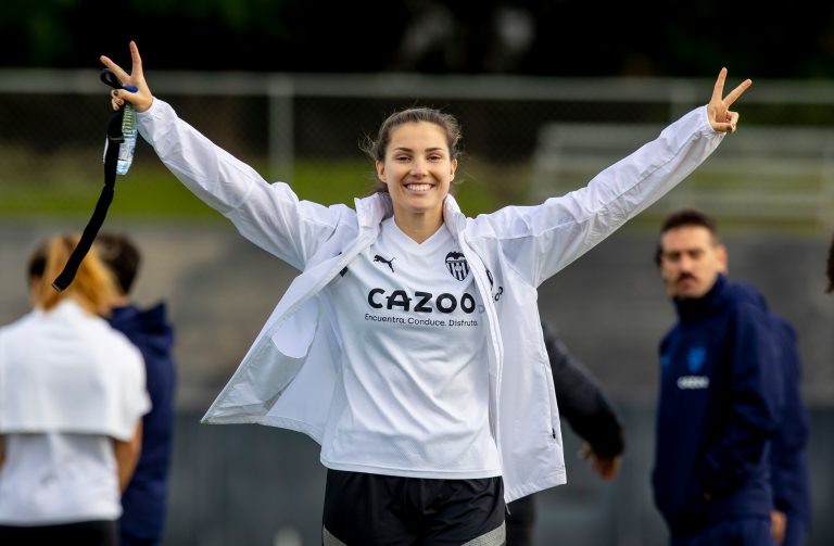 Valencia Femenino’s Maria Jimenez Speaks Football with Asia’s Junpiter Futbol